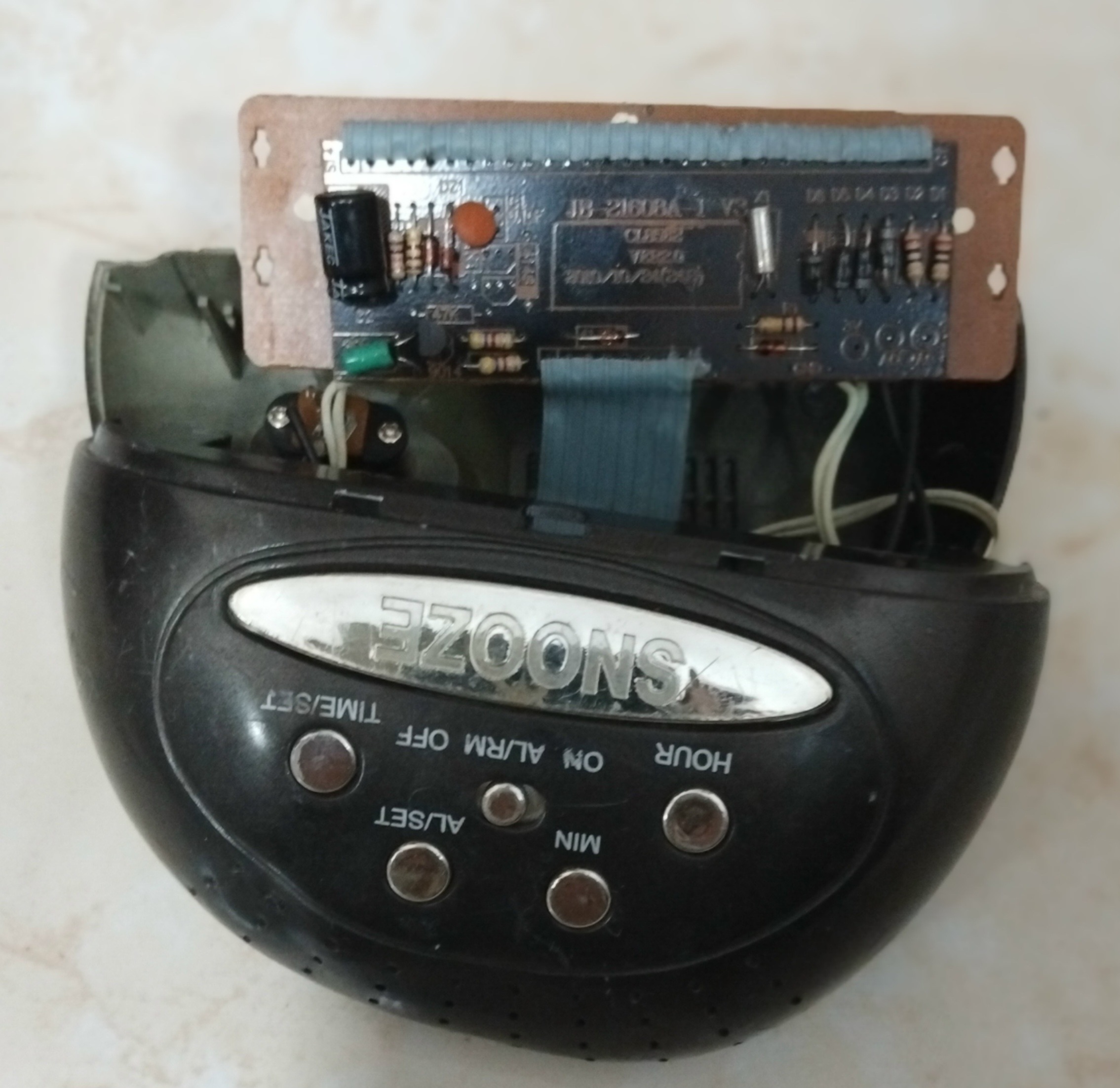 ساعت رومیزی دیجیتال برقی دست دوم