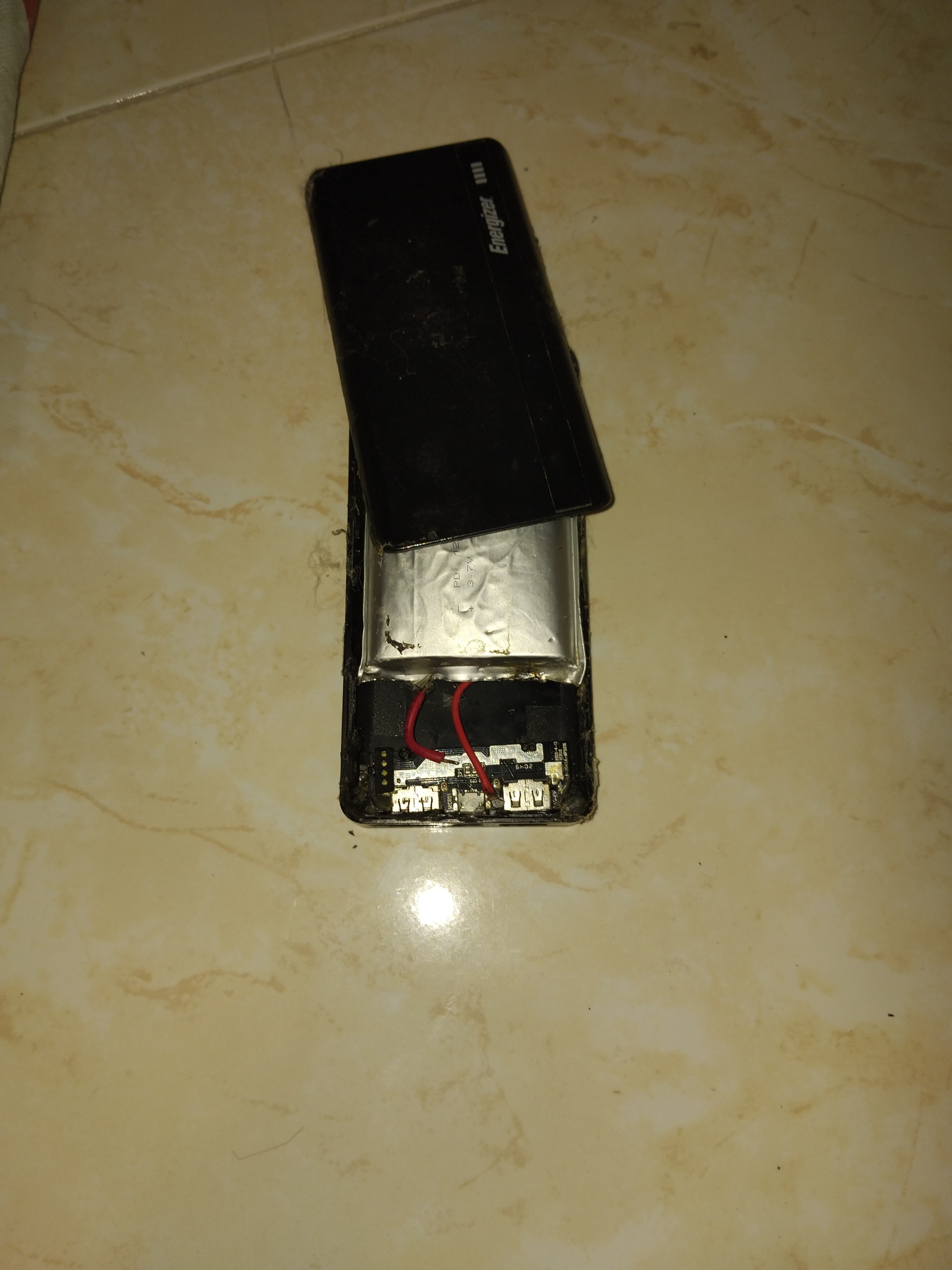 پاور بانک خراب