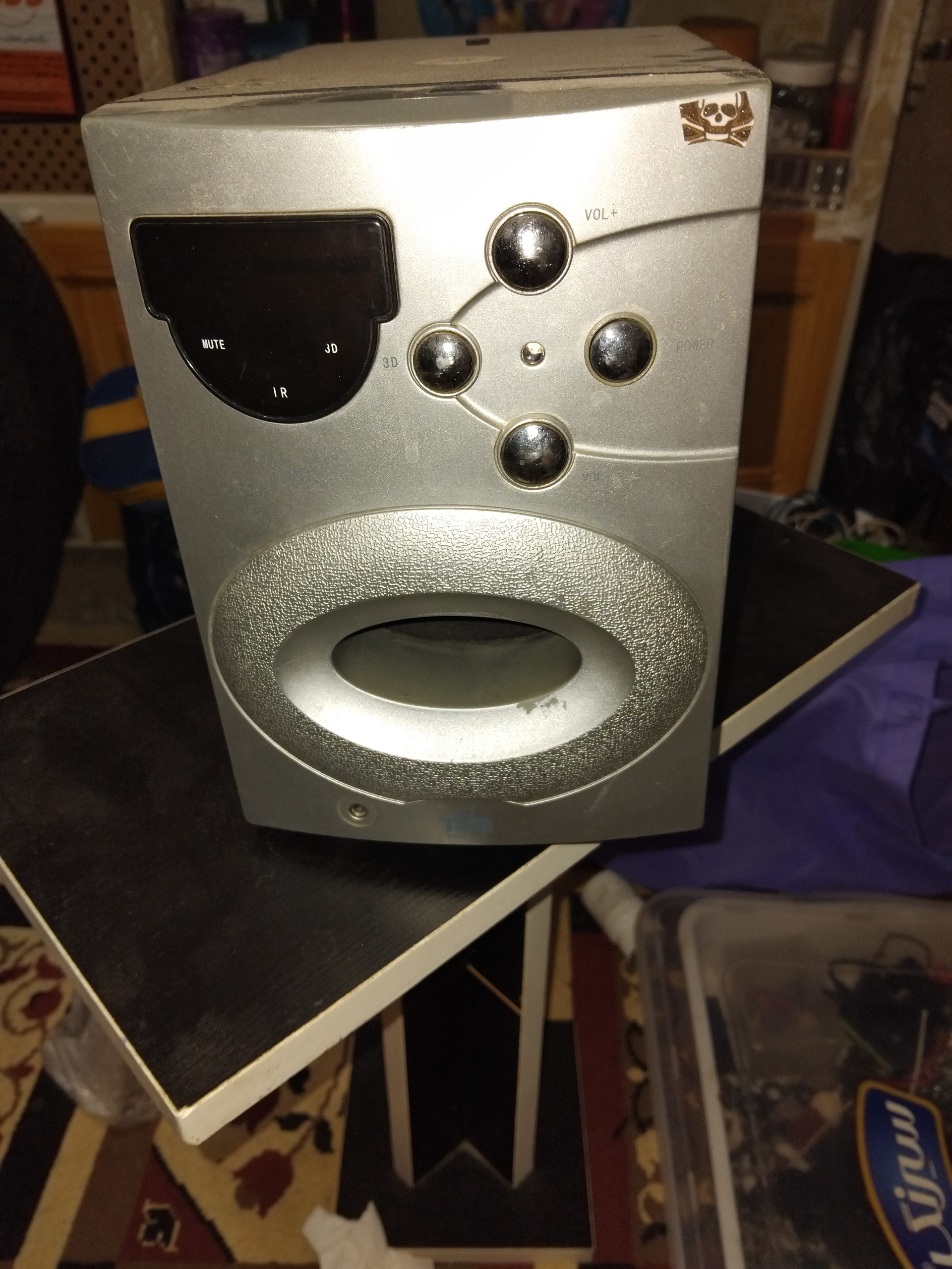 اسپیکر قدیمی کامپیوتر