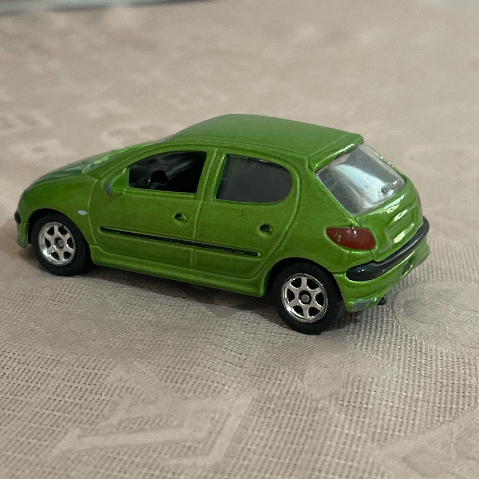 ماکت پژو 206 برند ویلی WELLY مقیاس 1.64