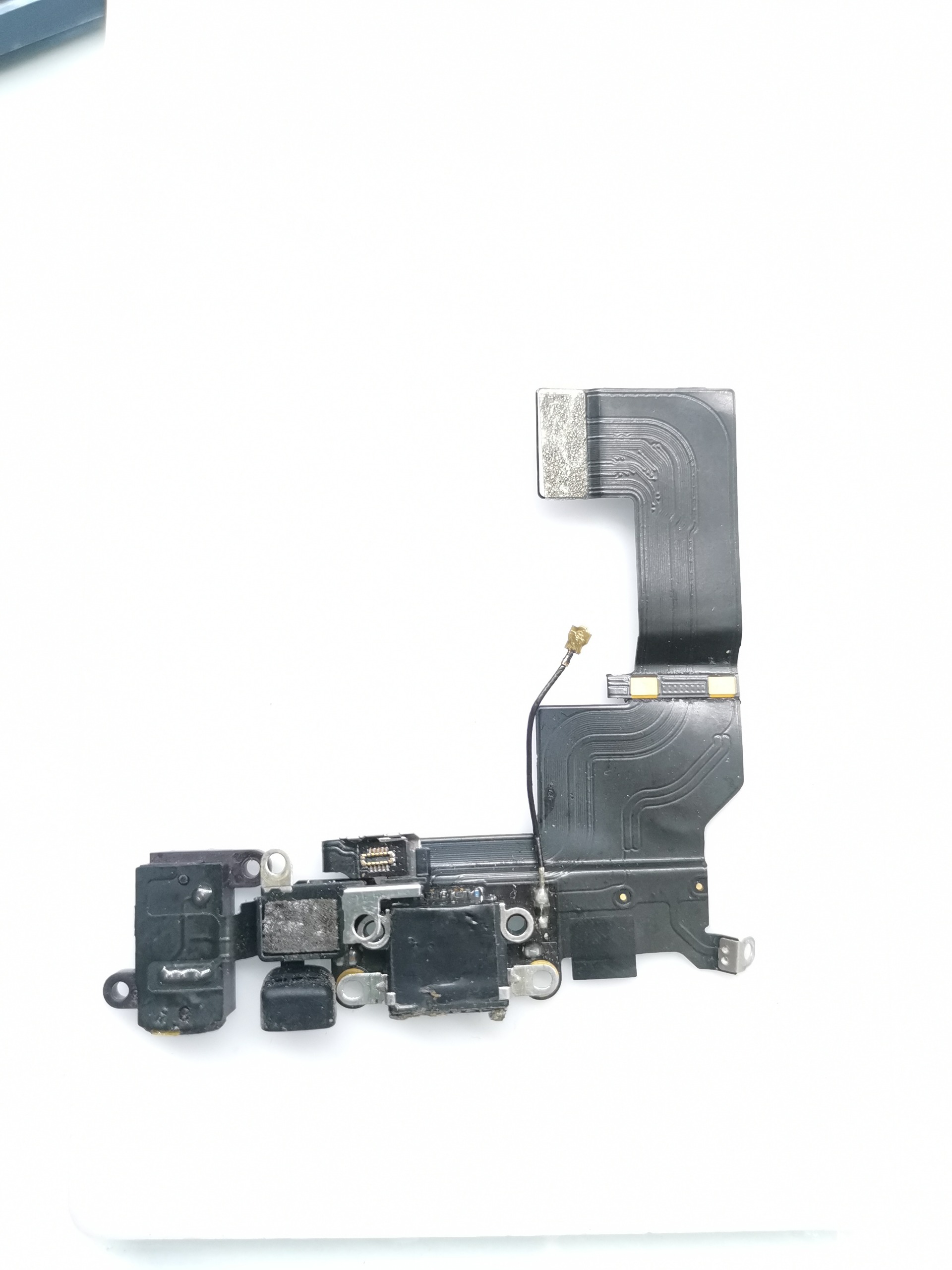 فلت شارژ گوشی اپل آیفون 5s با اسپیکر فابریکی