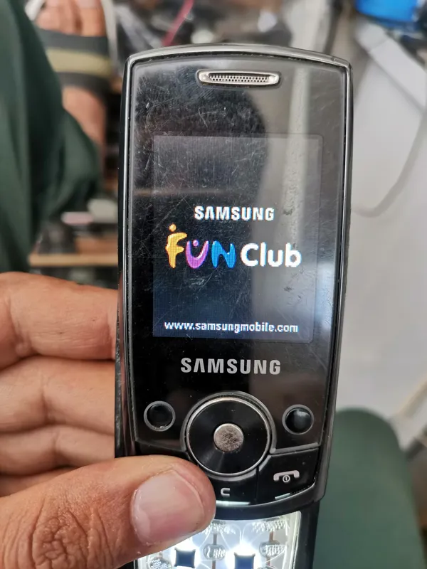 السیدی و قاب رو فابریک سامسونگ J700