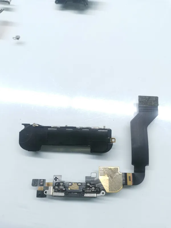 فلت شارژ و اسپیکر آیفون 4S فابریکی