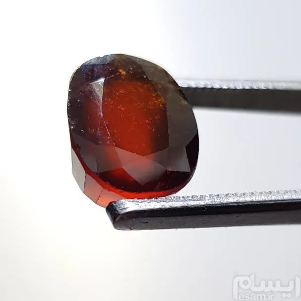 گارنت قرمز اصل و معدنی کمیاب با کیفیت. 9.75 قیراط