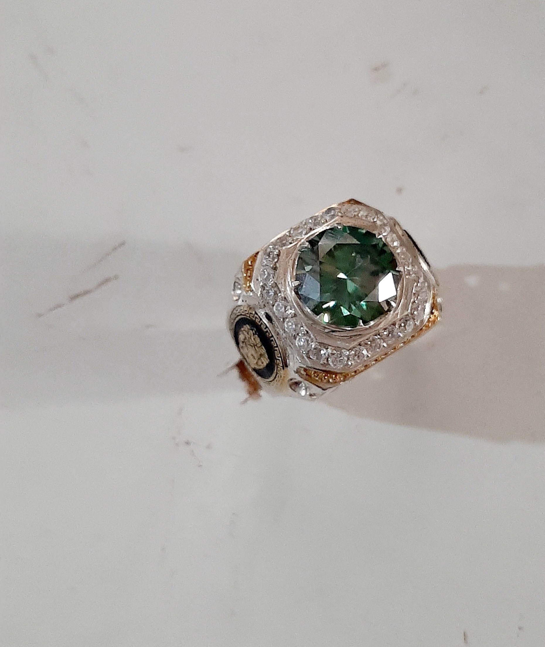 انگشتر موزانایت روسی سبز توضیح رابخونید