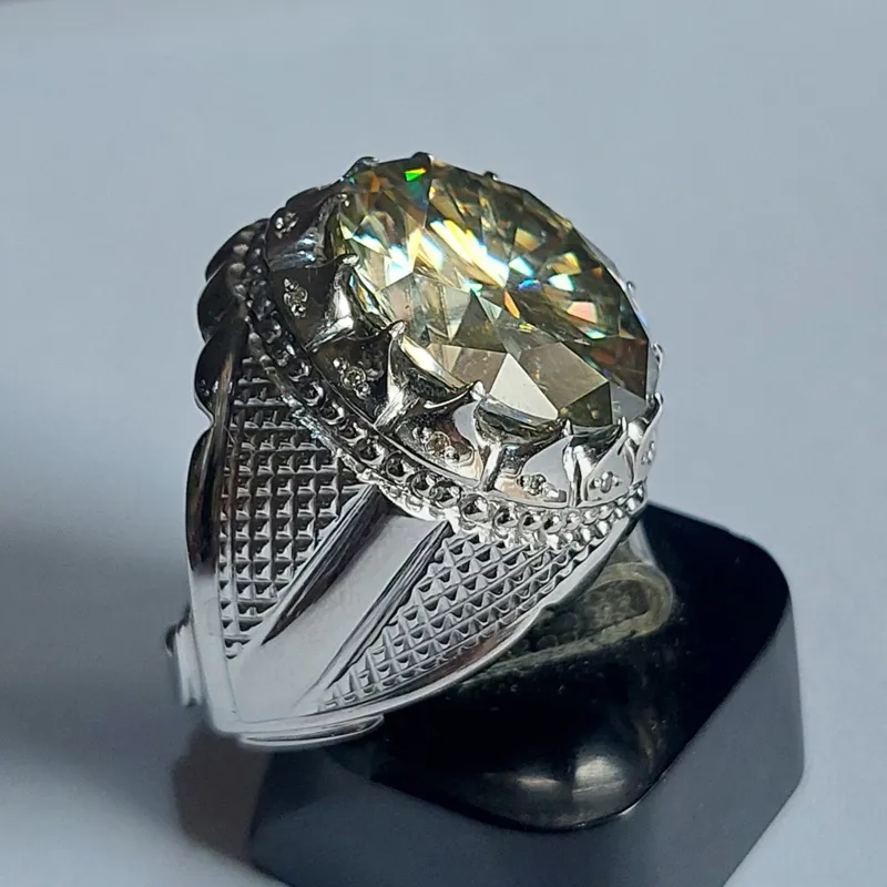 انگشتر موزانایت درخشان فعال سختی 10