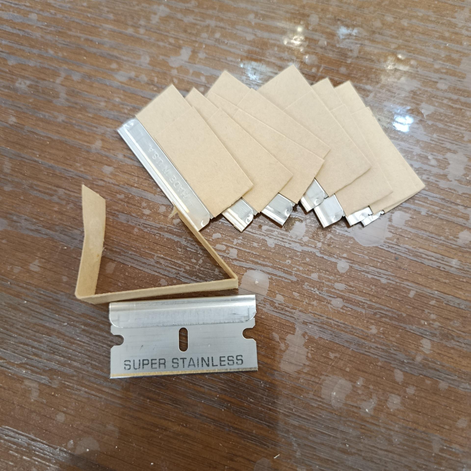 تیغ اصلاح قدیمی تک لبه