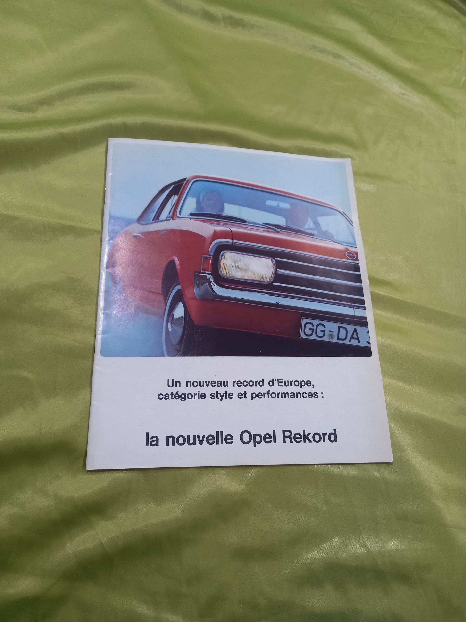 کاتالوگ اتومبیل اوپل رکورد فرانسه جنرال راهنما