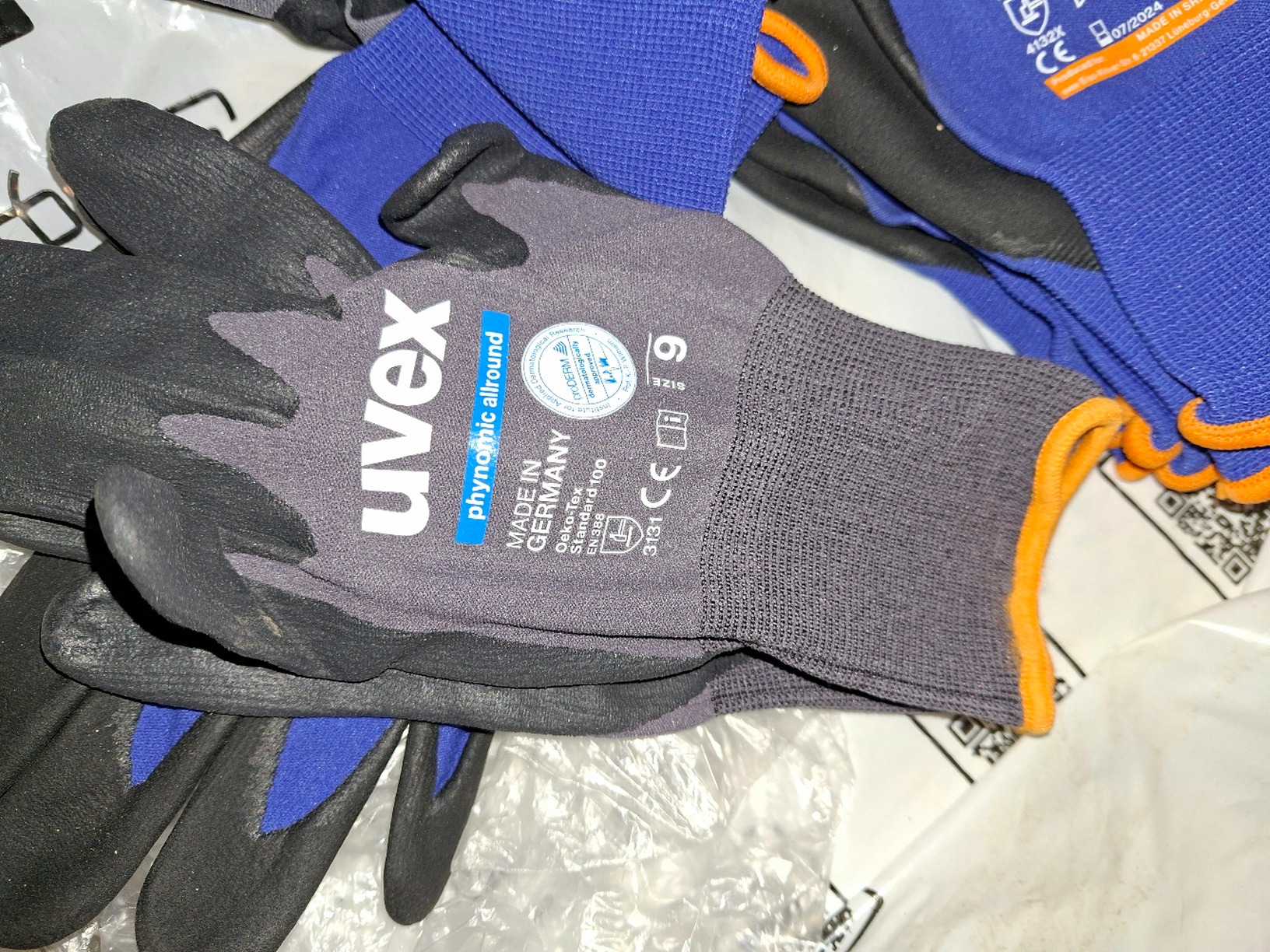 دستکش کار یوویکس