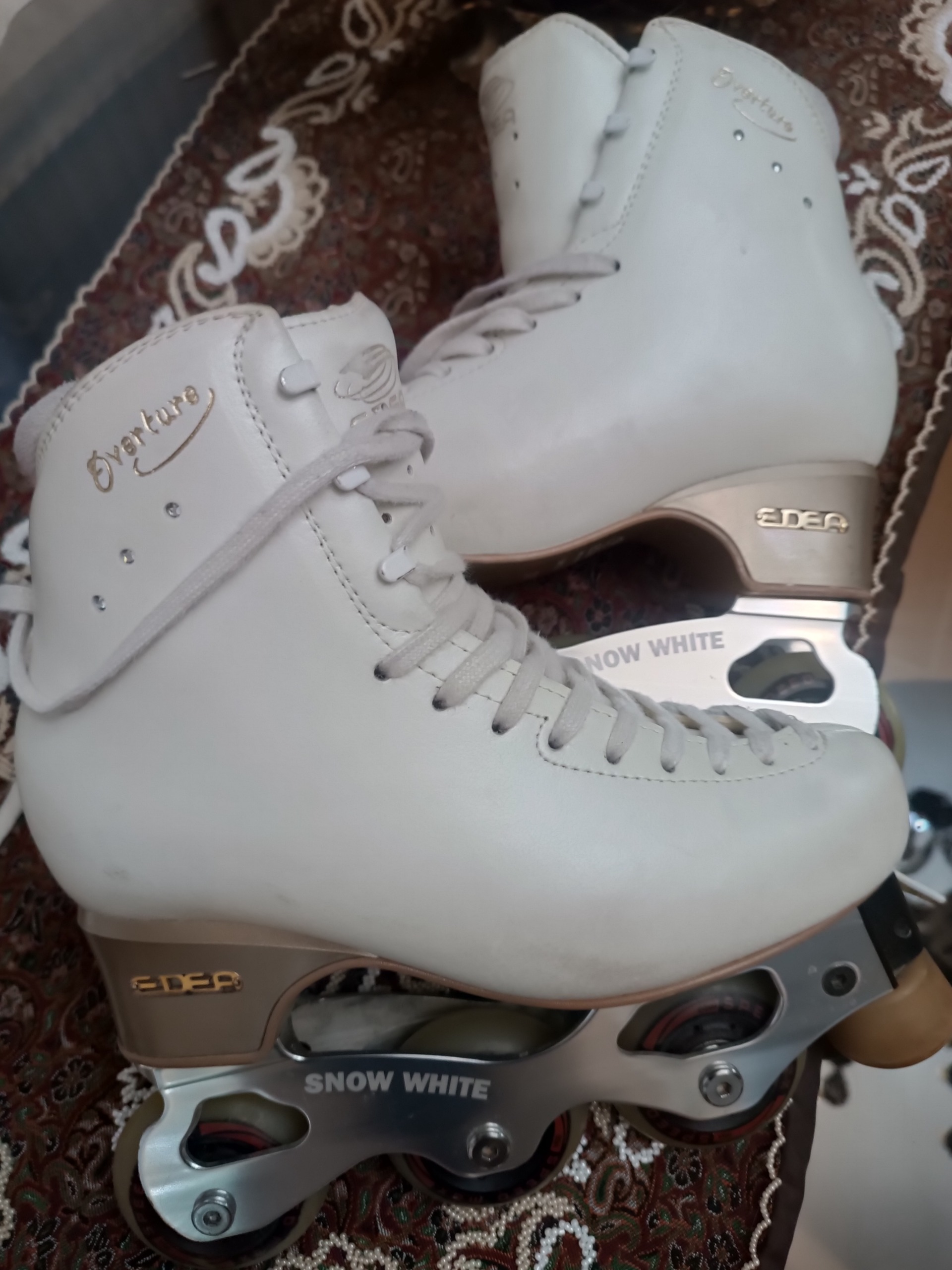 اسکیت نمایشی Edea