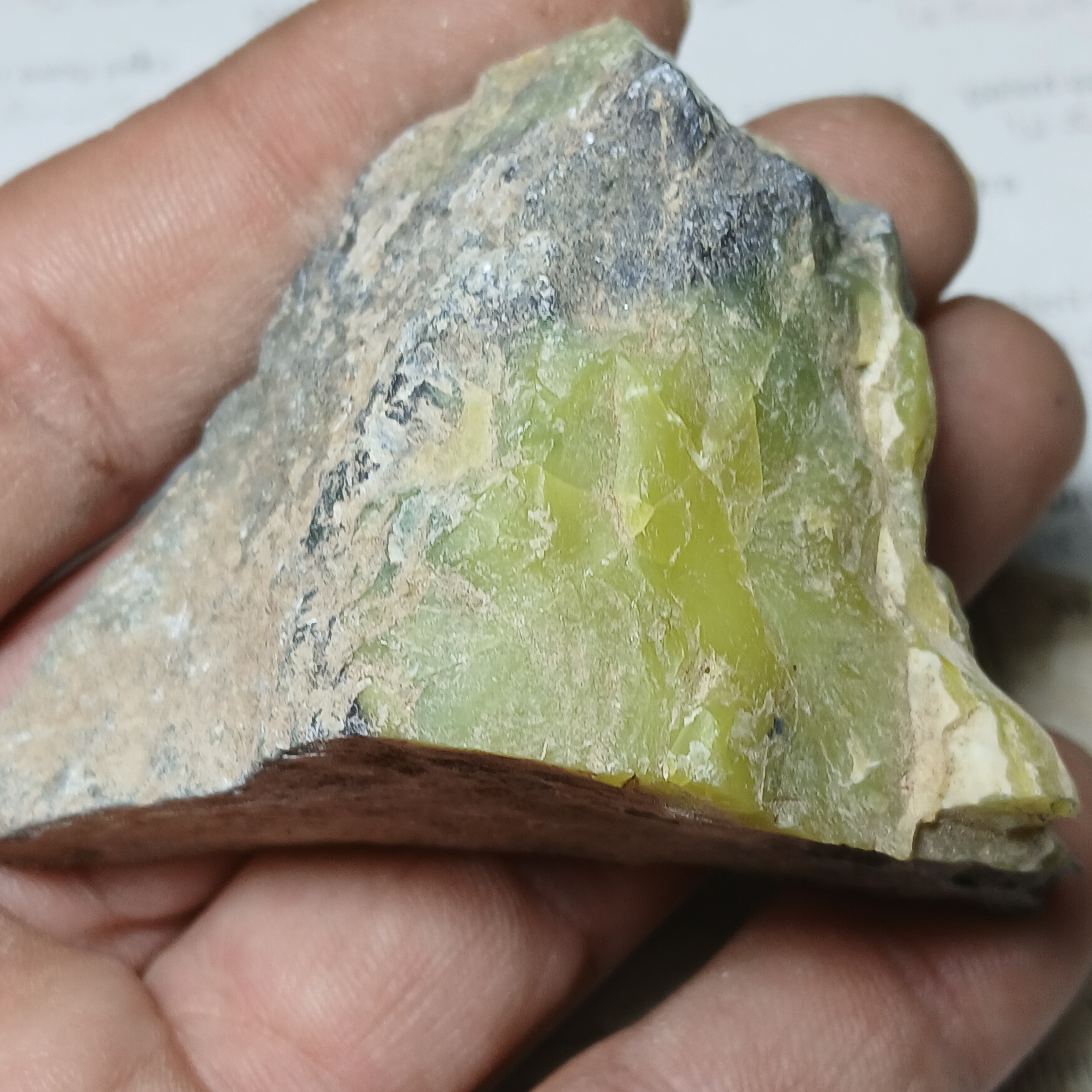 یشم (سرپانتین) روبسترکد131 _ابعاد6×5سانت