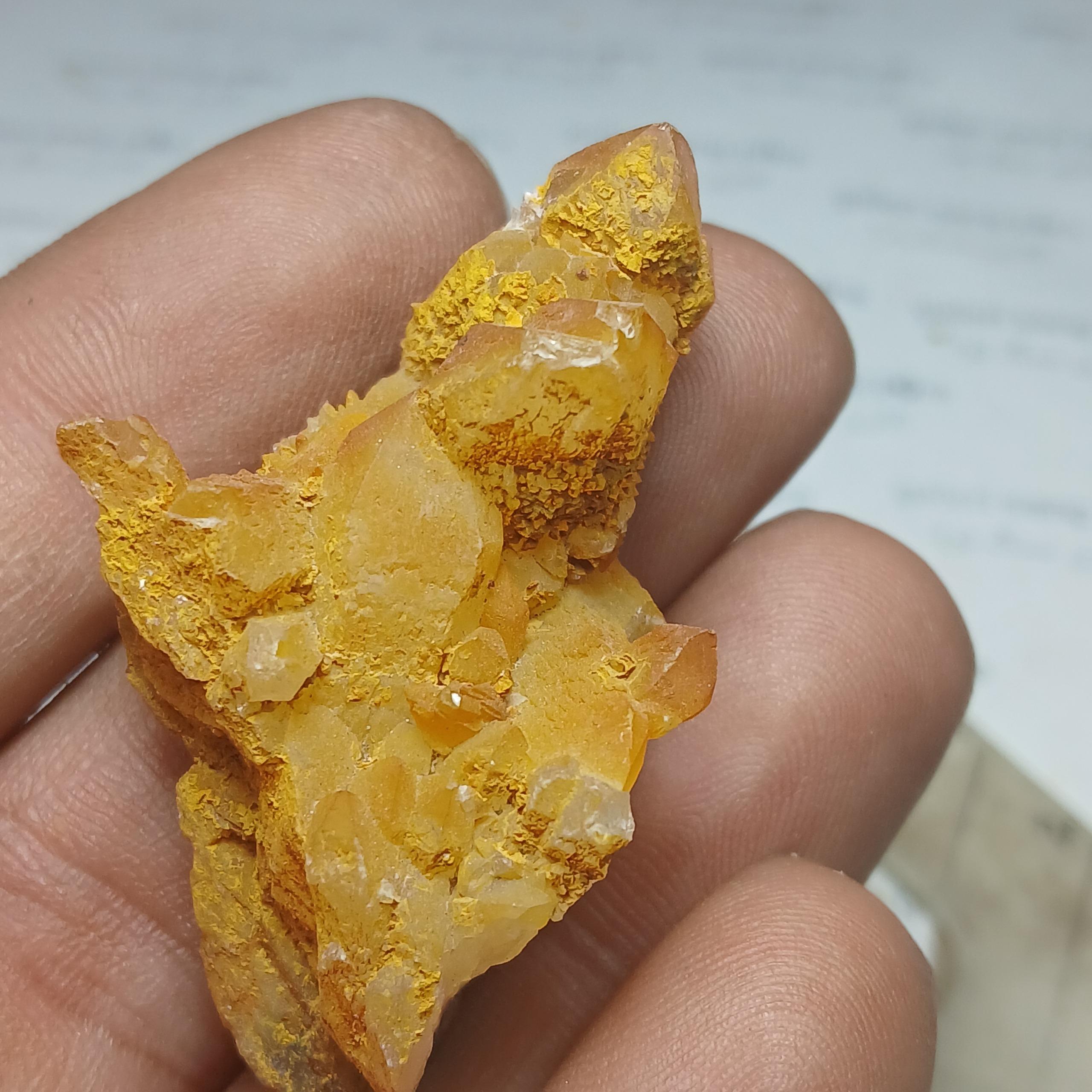 کوارتز هماتوئید کد12 _ابعاد4×2سانت