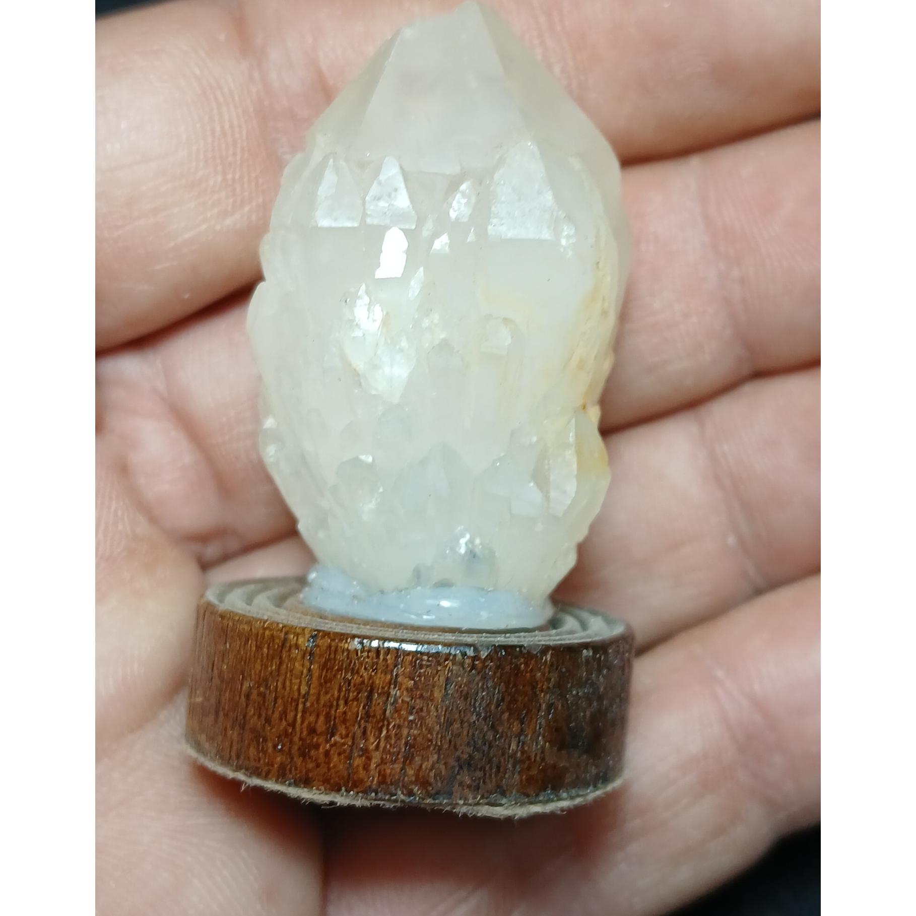 کوارتز پایه چوب ابعاد4×3سانت