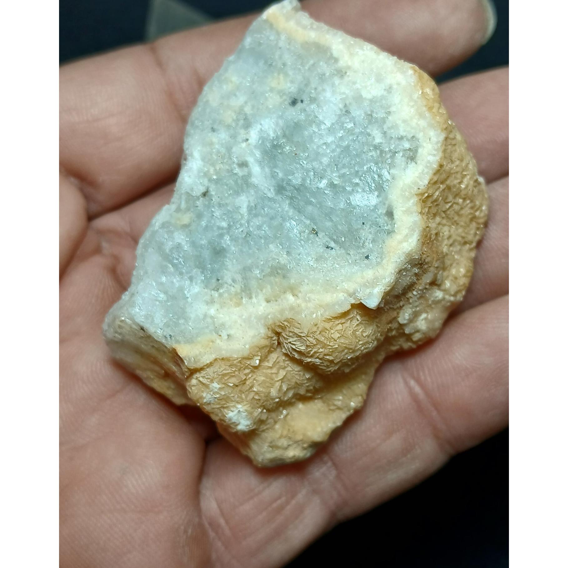 کوارتزحاشیه دولومیت کد121_ابعاد5×4سانت