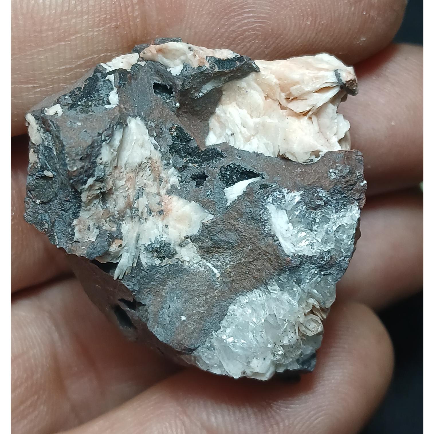 باریت همروشدی کوارتز کد103_ابعاد3×3سانت