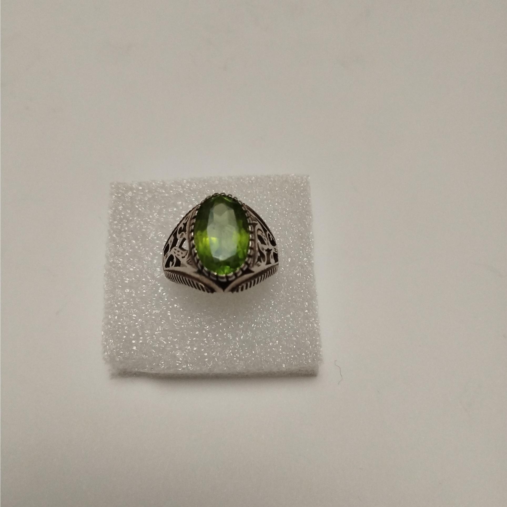 انگشتر زبرجد تراش خورده