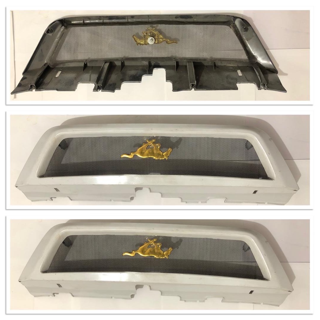 جلو پنجره 111 و 132 توری و اسب فلزی دست ساز