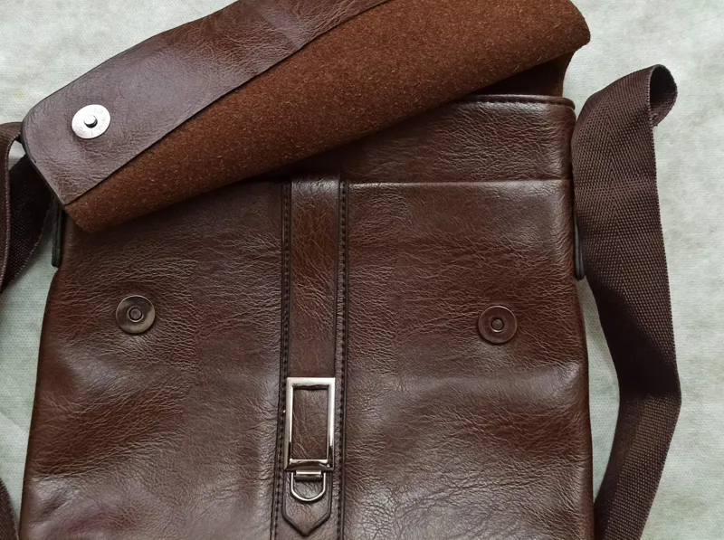 کیف دوشی چرم خارجی Jeep