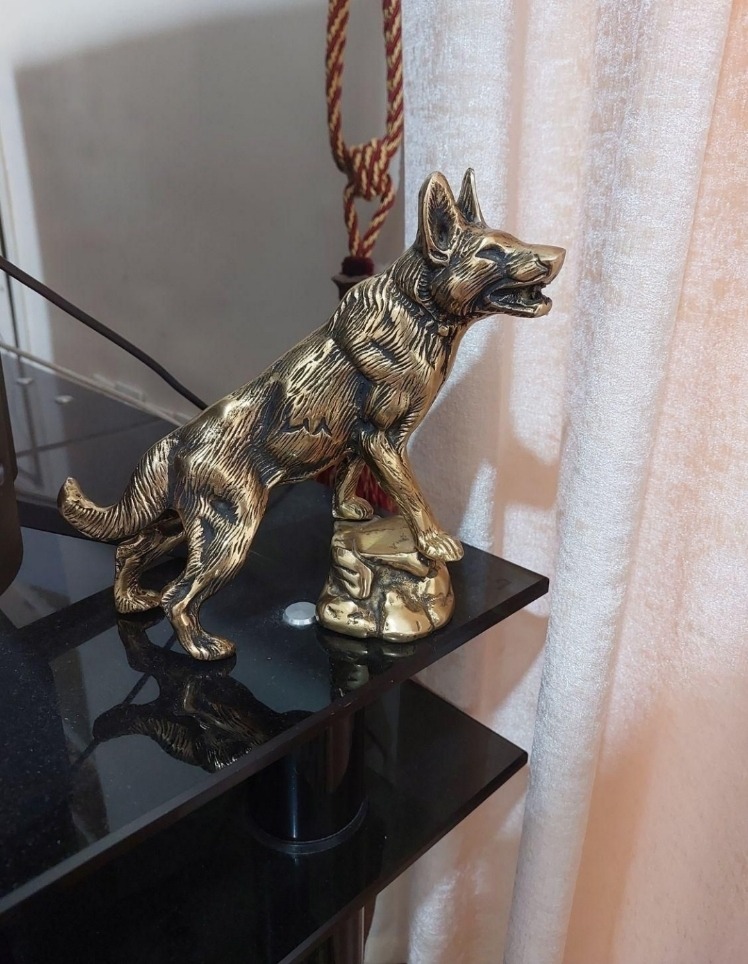 مجسمه گرگ برنزی