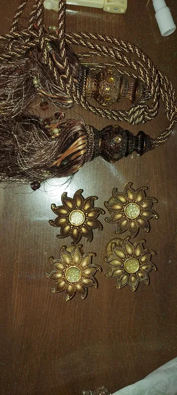 گل پیچ پرده طرح برنجی