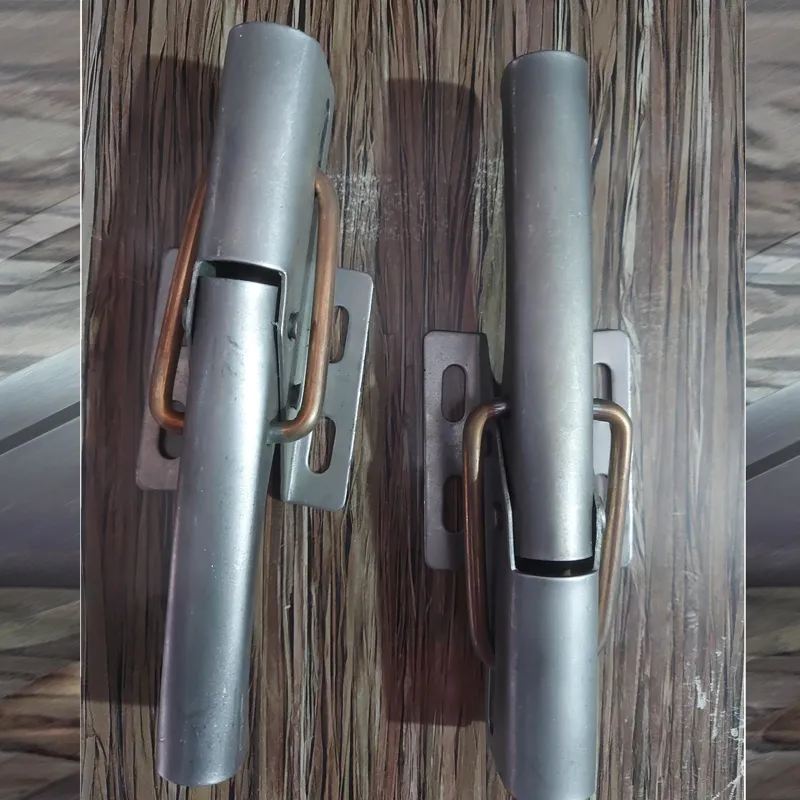 دستگیره درب عقب اتاق وانت پیکان