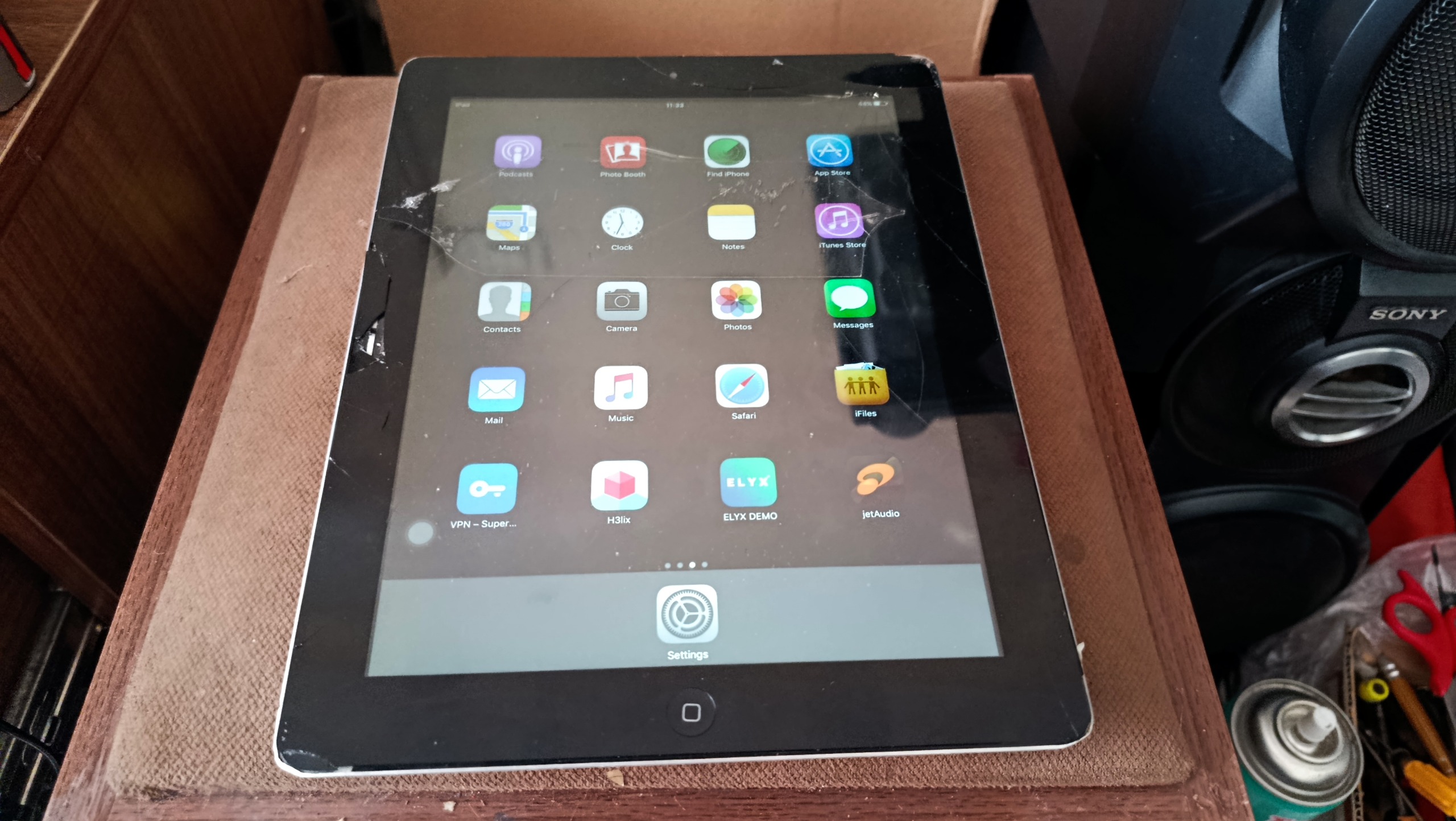 ایپد 4 وای فای  سیمکارت