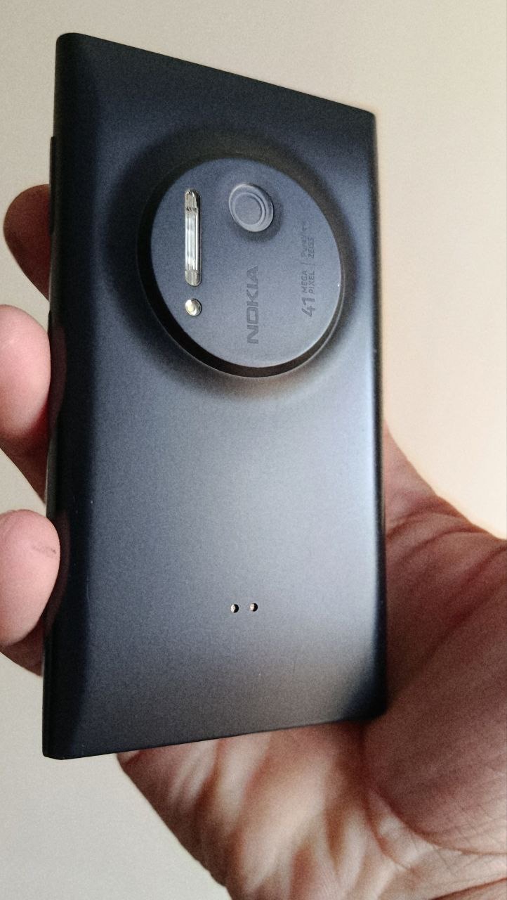 نوکیا لومیا 1020