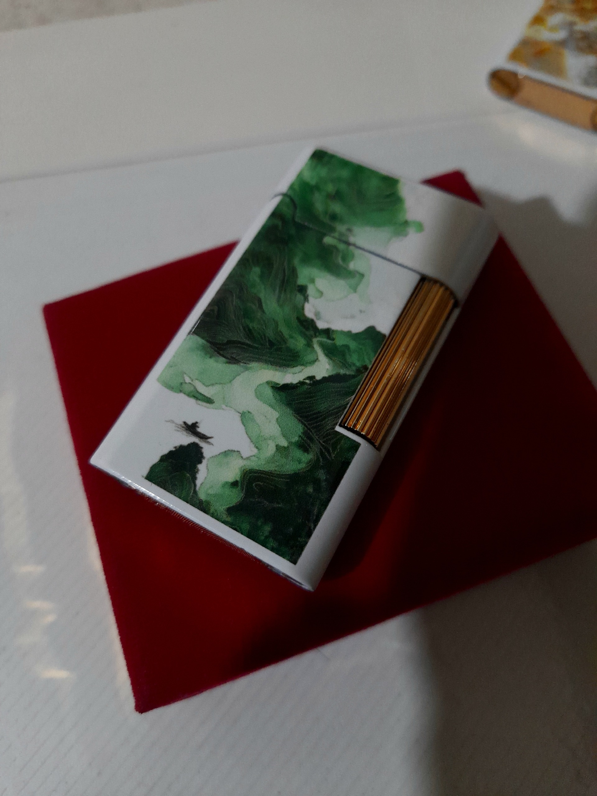 فندک بغل زن بنزینی