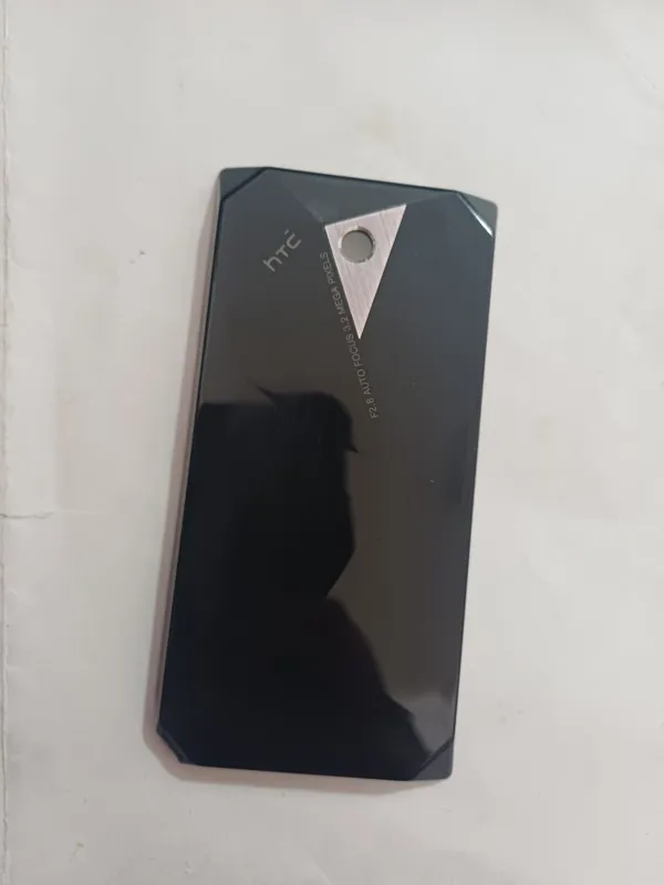 درب پشت اچ تی سی دیاموند