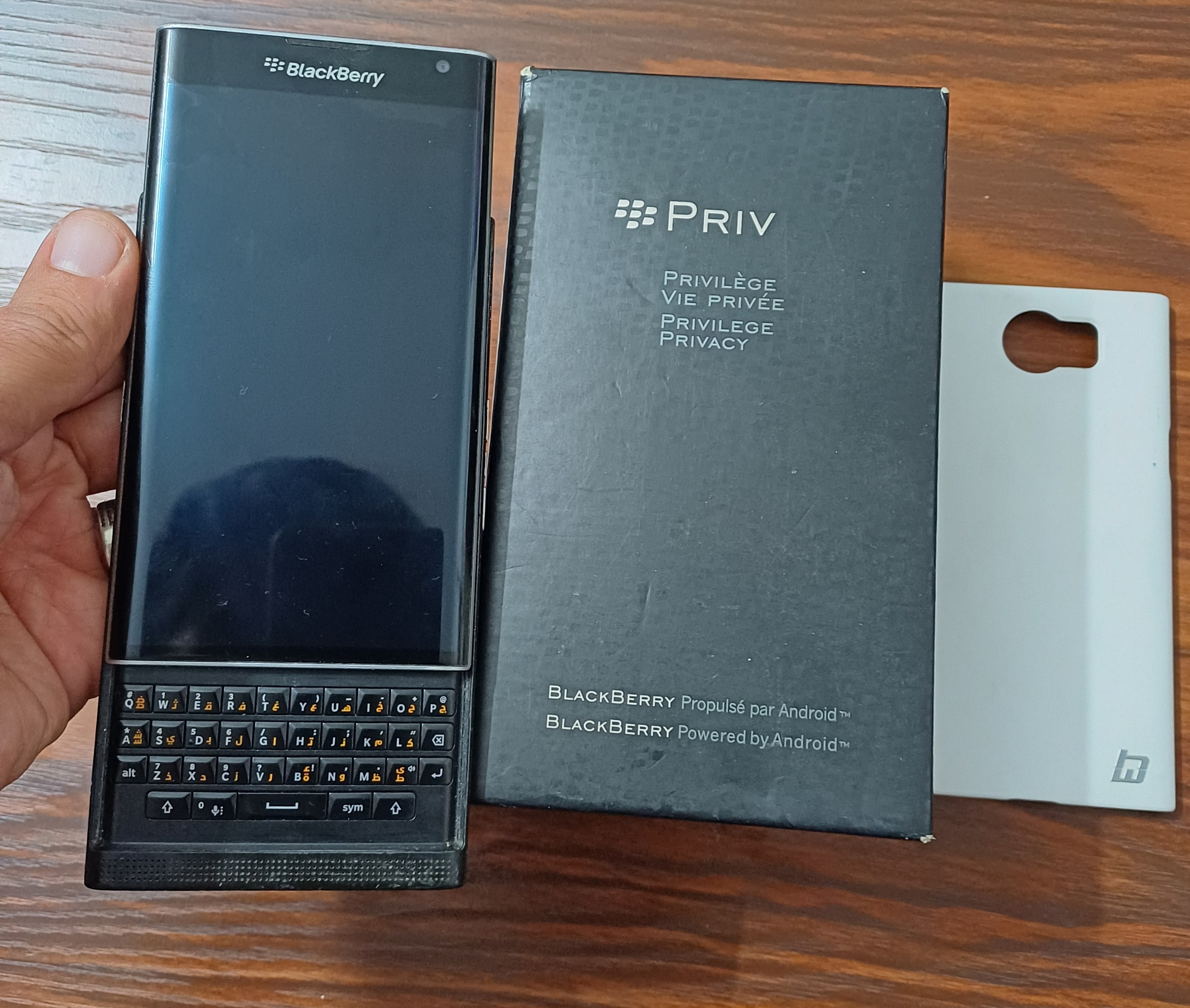 بلک بری پرایو غول فضایی