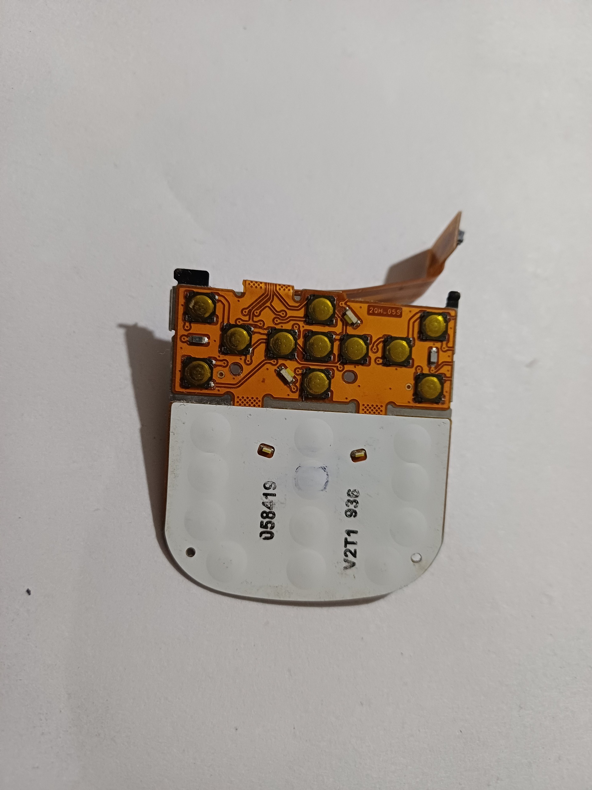 فلت کیپد یا UIF استوک نوکیا 6720 کلاسیک