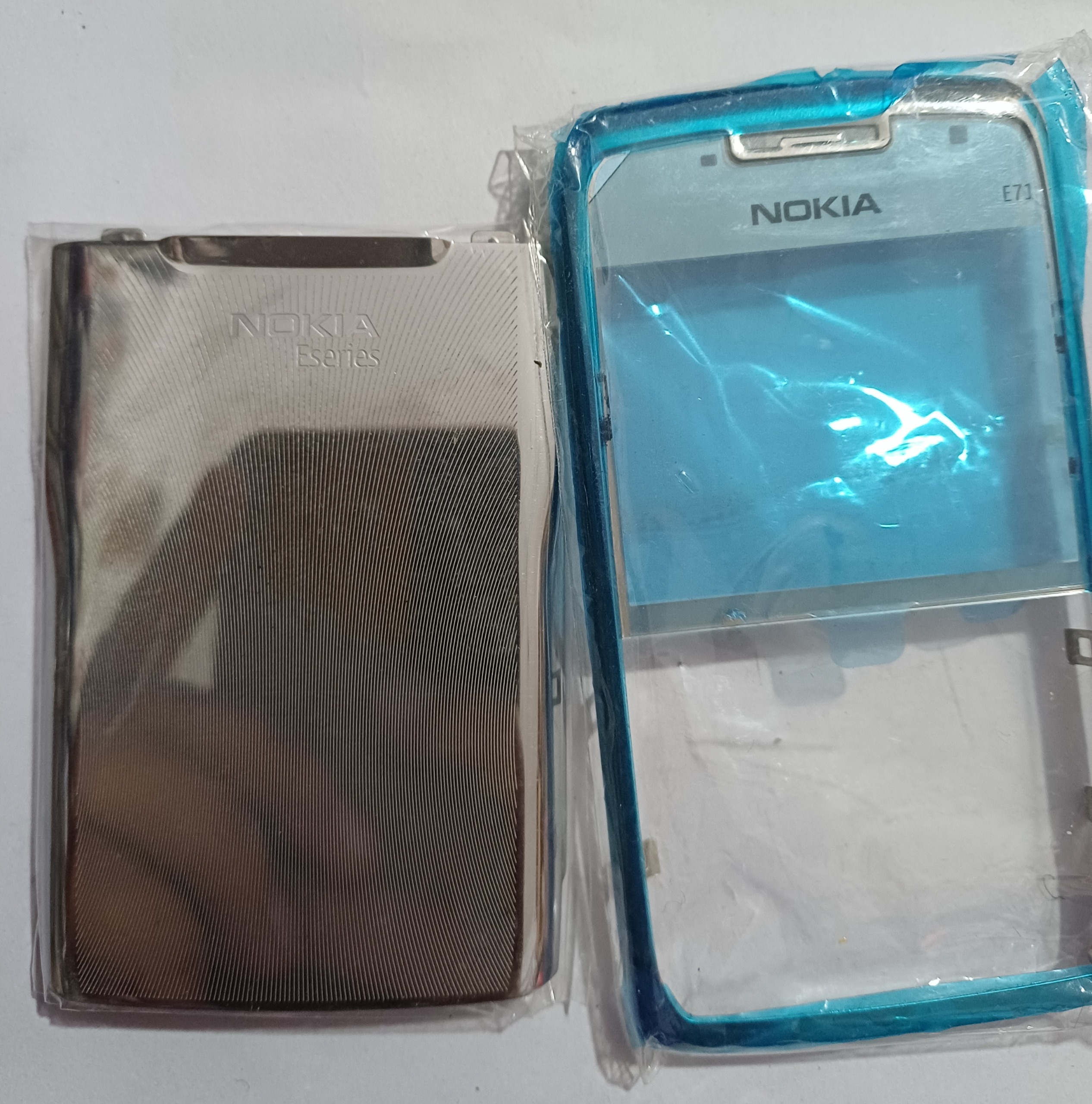 قاب جلو و درب پشت نوکیا E71