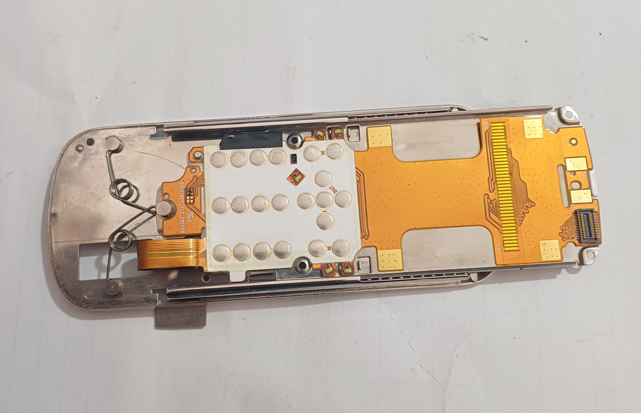 فلت تصویر استوک نوکیا 8800 چینی