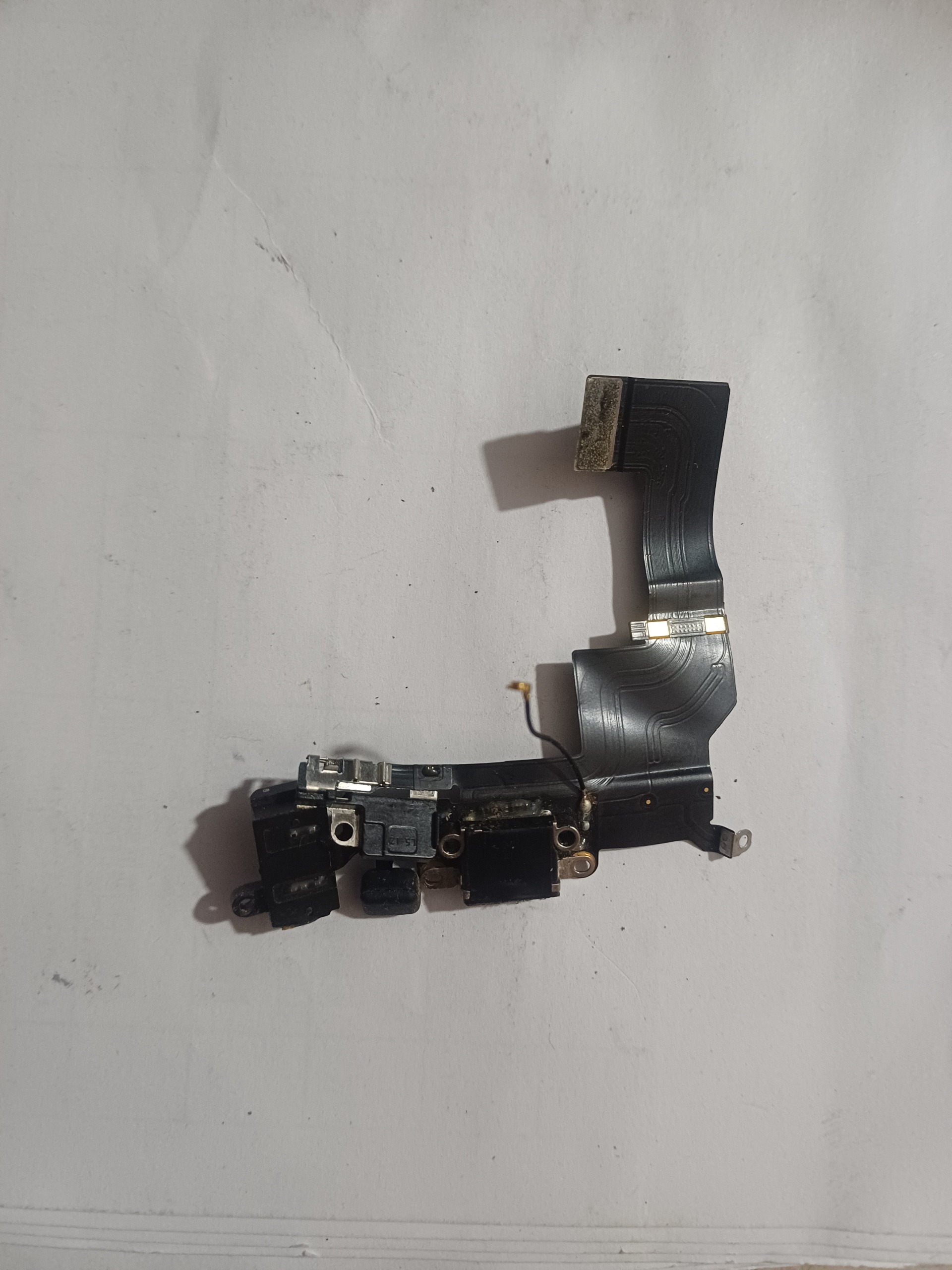 فلت شارژ استوک اصلی آیفون 5S