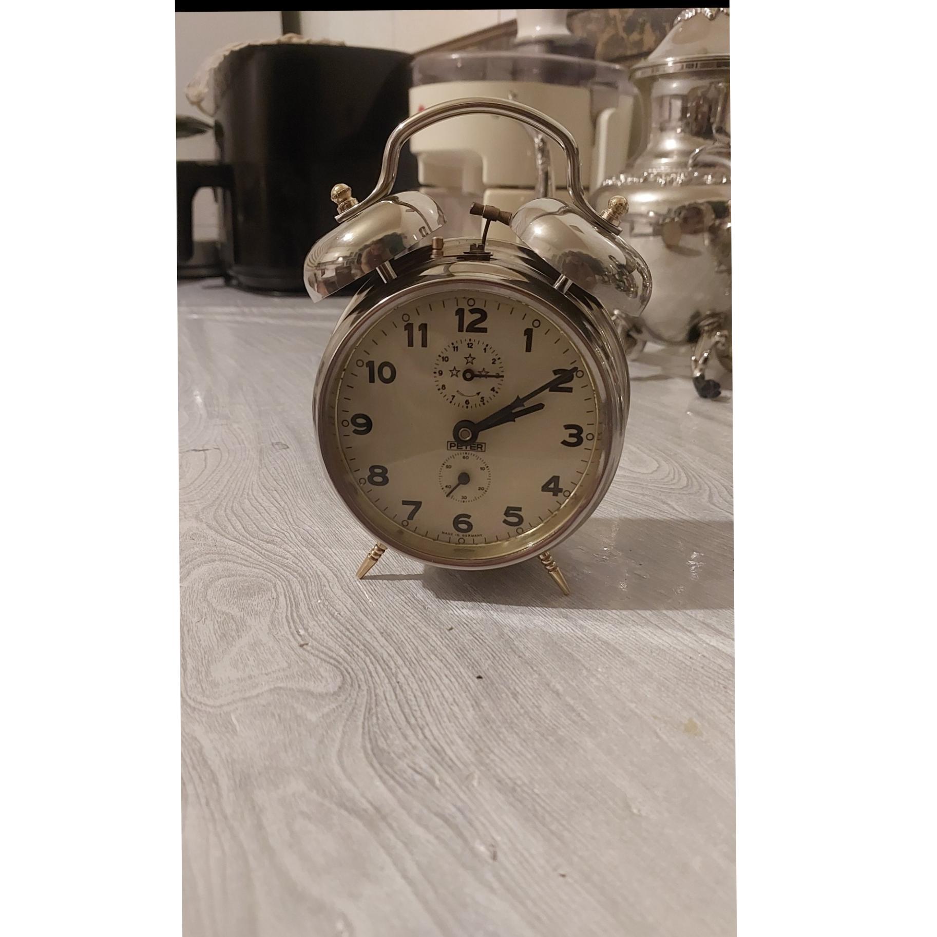 ساعت پیتر المانی