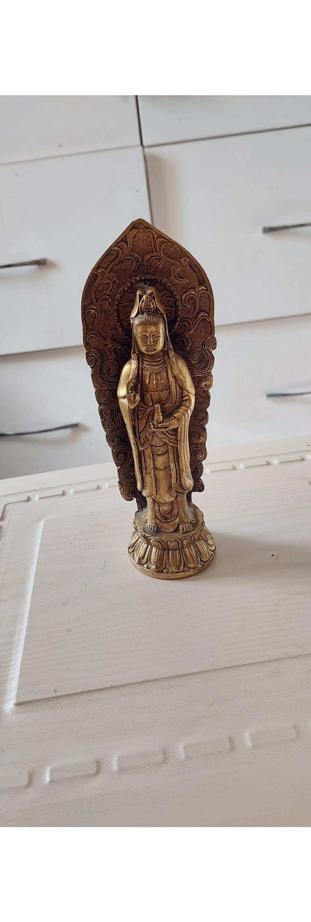 مجسمه راهبه تمام برنز