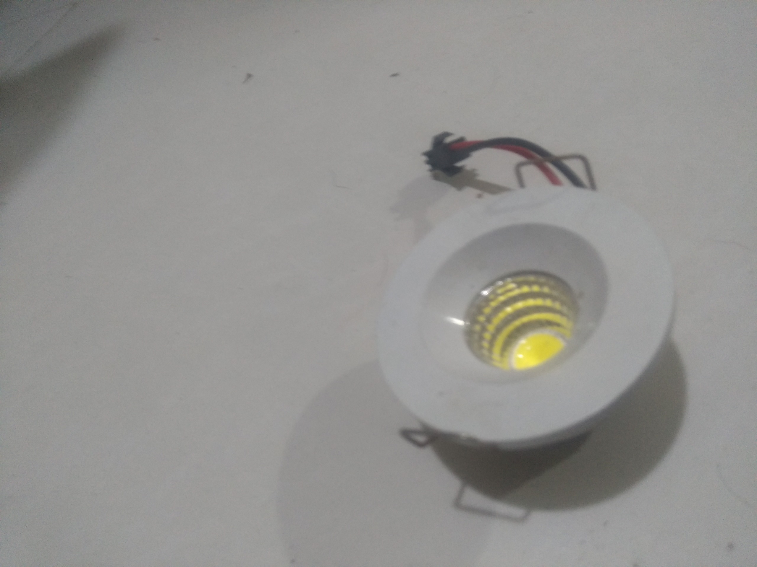 چراغ گرد LED