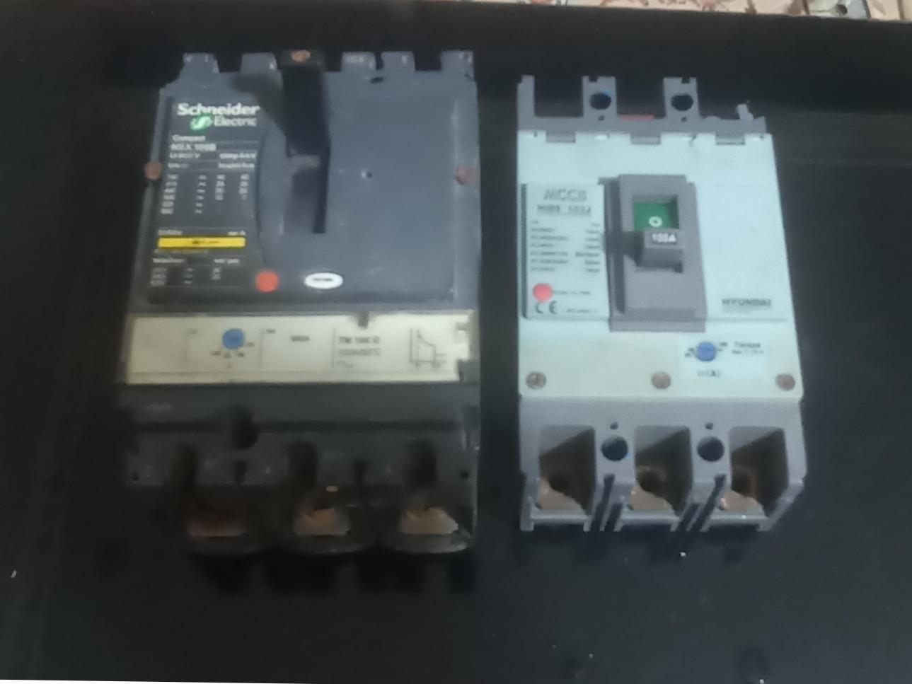 دوعدد کلید فیوز اصلی کمپکت