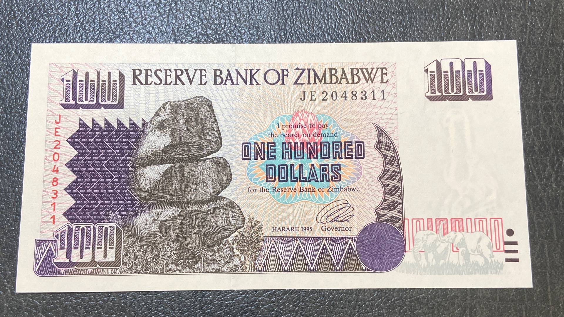 اسکناس تک صد داار زیمبابوه