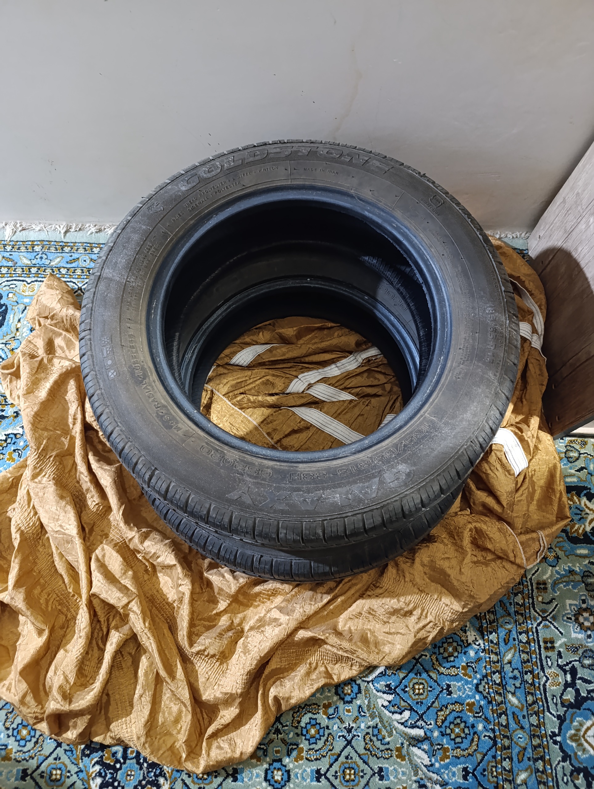 لاستیک گلدستون مدل گالکسی