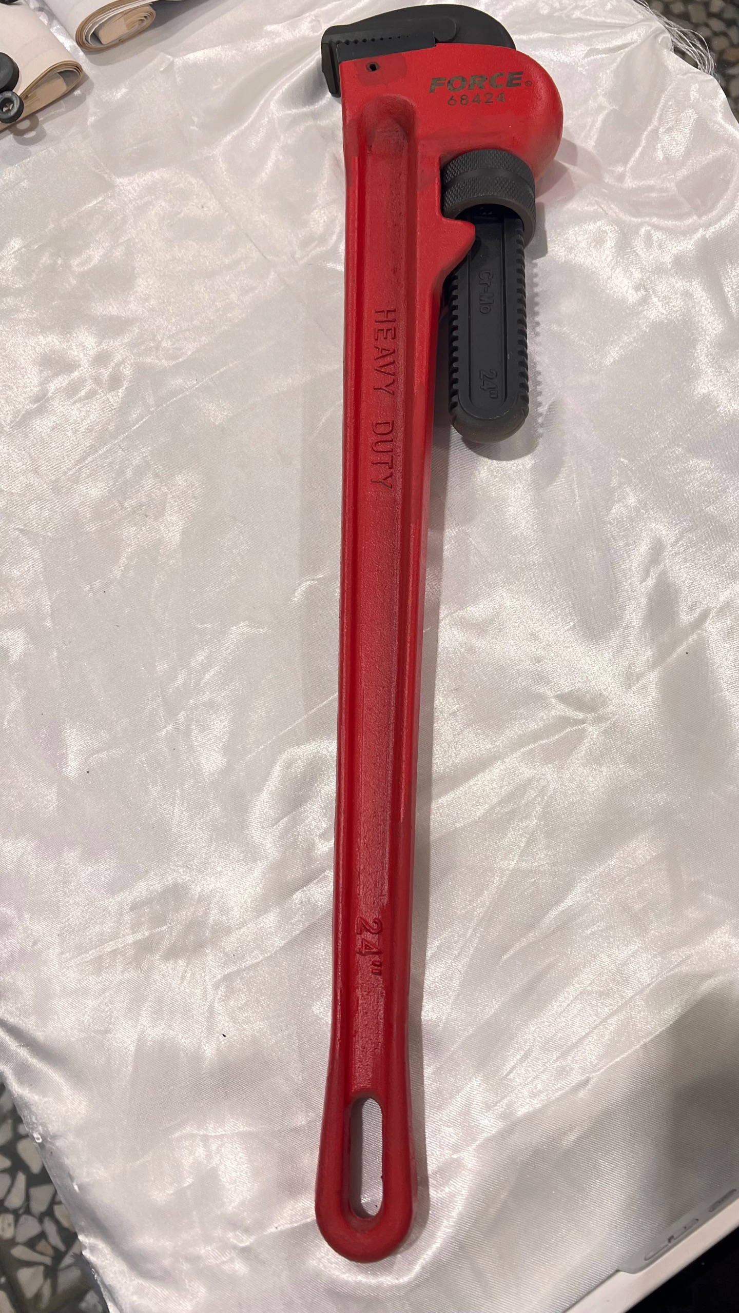 لوله گیر شلاقی 24 اینچ FORCE