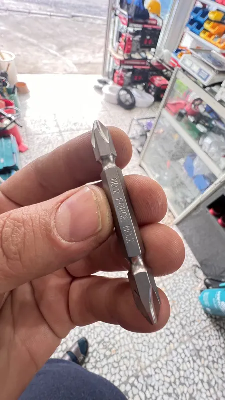 نوک پیچگوشتی چهارسو فورس