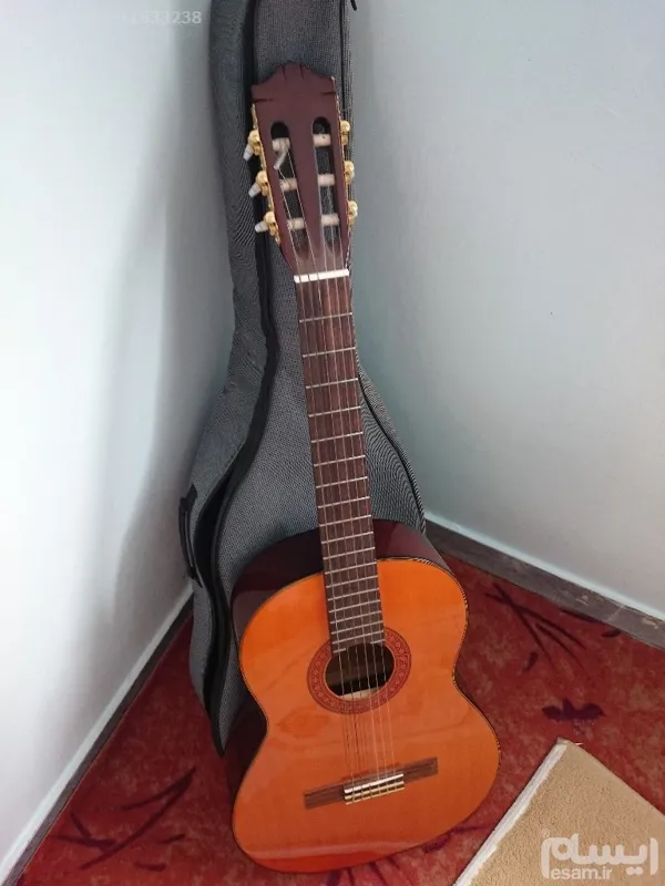 گیتار دست دوم یاماها C70  کاور جنس خوب