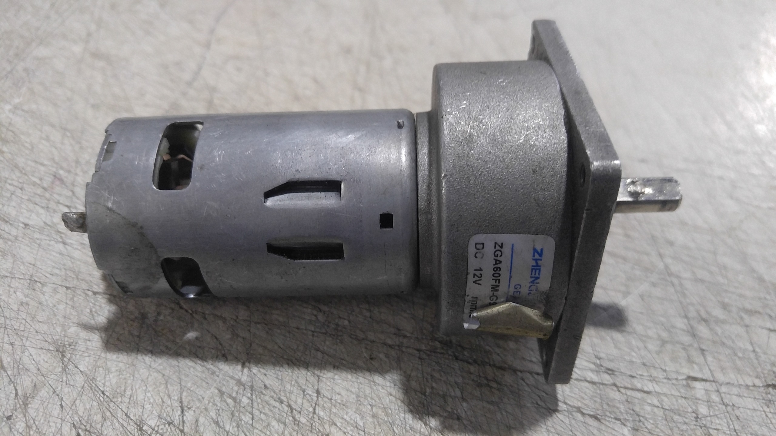 موتور دی سی گیربکس دار ZGA60FM (12V 500RPM)