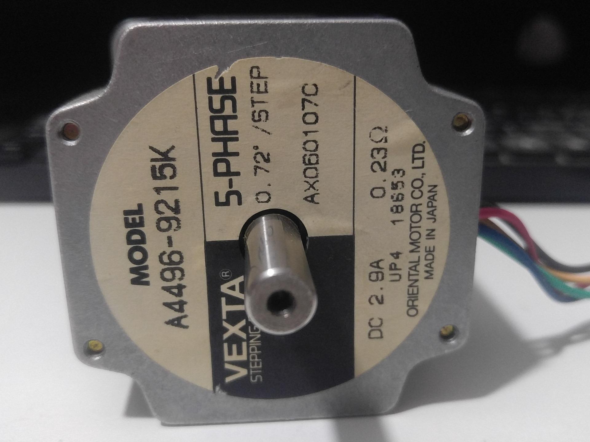 استپ موتور 5 فاز VEXTA با درایور اصلیش