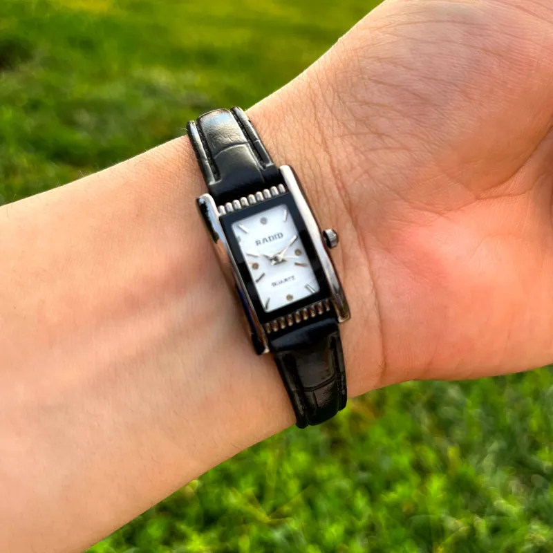 ساعت مچی زنانه بند چرم رادو Rado
