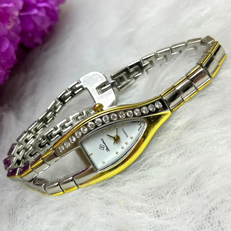 ساعت مچی زنانه ظریف لارنس Laurence