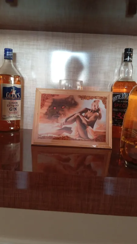 تابلوی نقاشی تزئین شده با کهربای اصل بالتیک