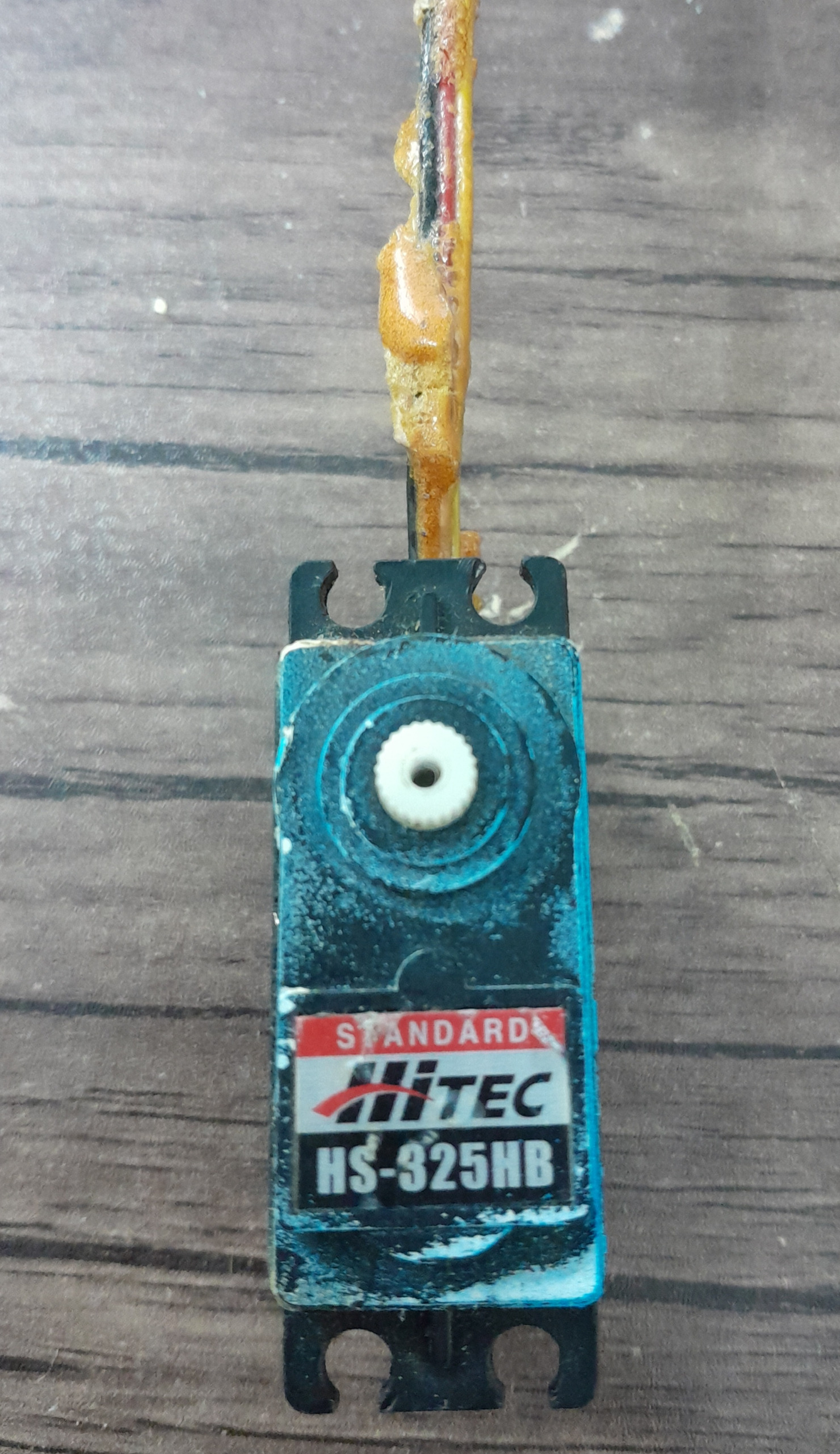 سروو موتور هایتک 180 درجه (معیوب)