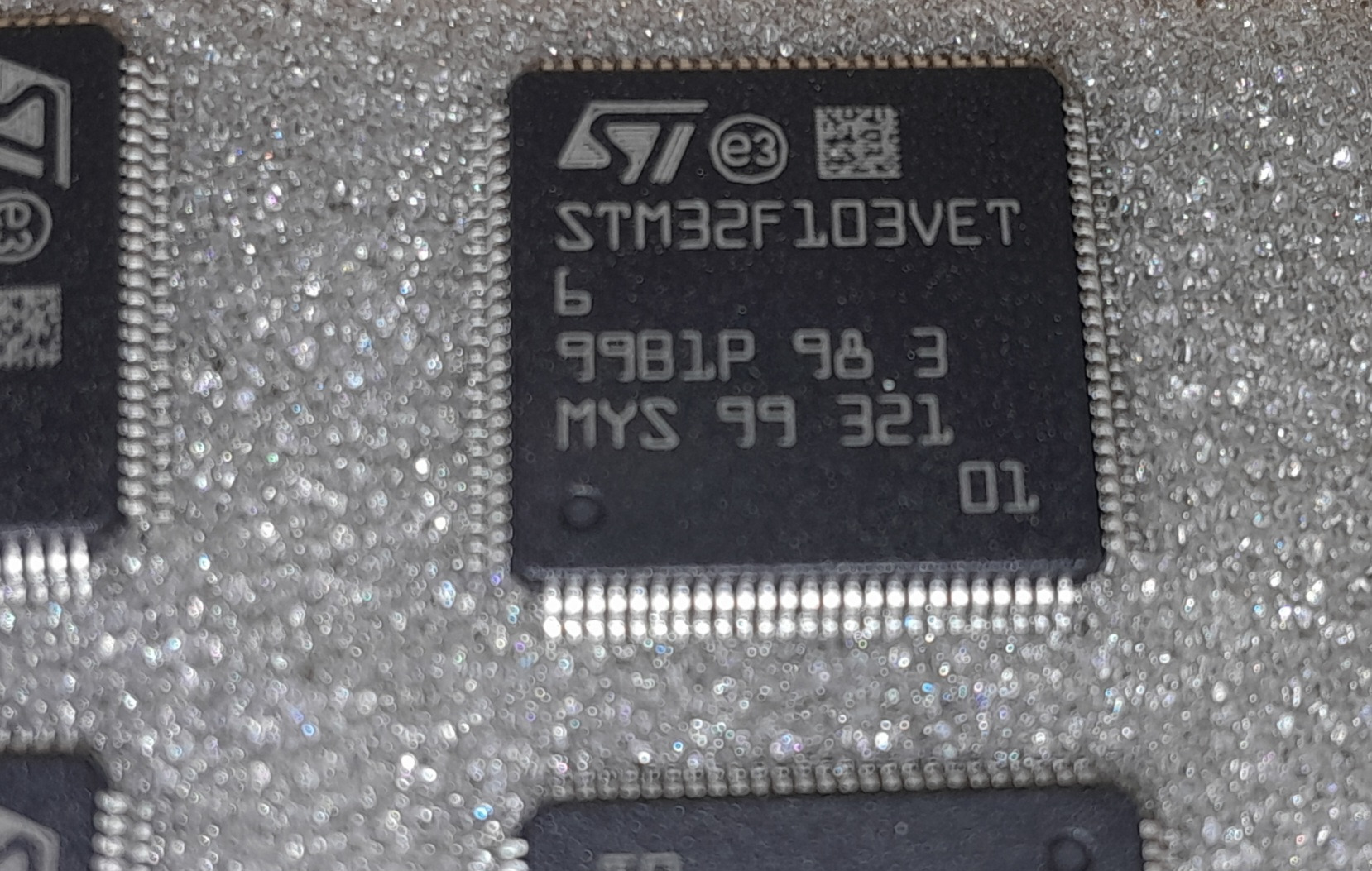 میکرو کنترلر STM32F103VET6
